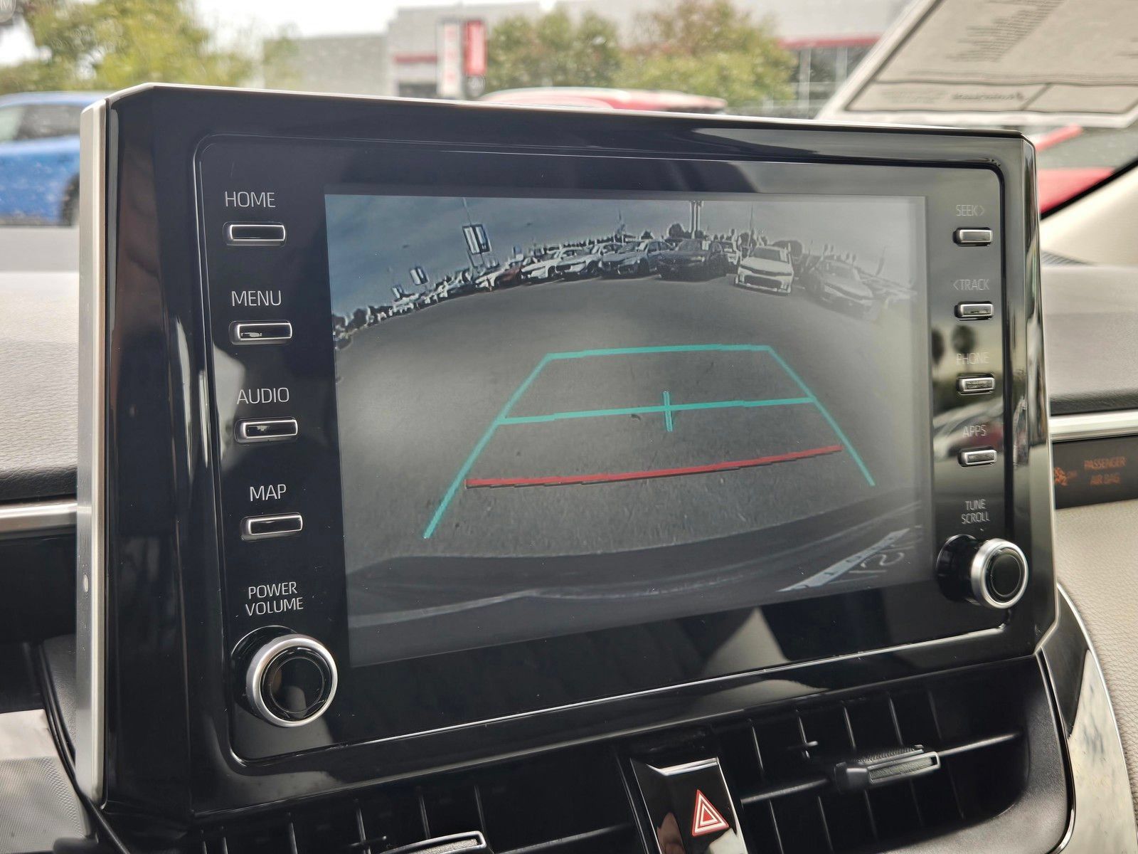 Used 2020 Toyota Corolla LE w/ Carpet Mat Package (TMS) FWD image 21