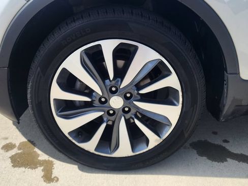 Used 2021 Buick Encore Preferred FWD image 9