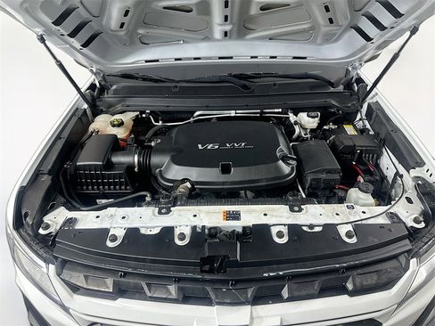 Used 2021 Chevrolet Colorado W/T w/ Custom Special Edition image 27