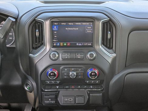 Used 2022 GMC Sierra 3500 AT4 image 17