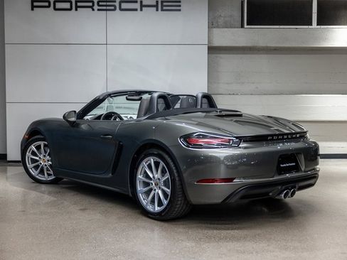 Used 2025 Porsche 718 Boxster image 3