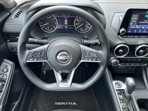 Used 2025 Nissan Sentra SV FWD image 15