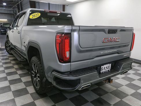 Used 2023 GMC Sierra 1500 AT4 w/ AT4 Premium Package AWD/4WD image 10