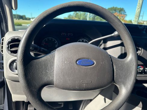 Used 2013 Ford E-250 and Econoline 250 E-250 w/ PWR Group image 20