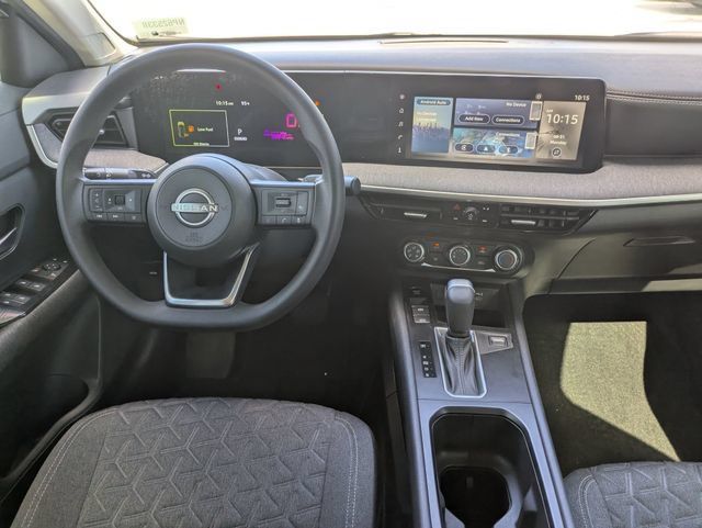 Used 2025 Nissan Kicks SV FWD image 32