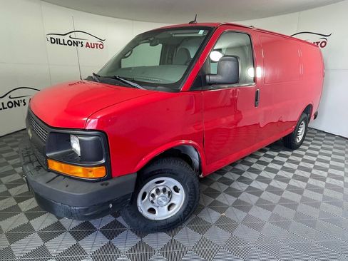 Used 2015 Chevrolet Express 2500 image 1