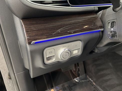 Used 2025 Mercedes-Benz GLE 350 4MATIC image 17