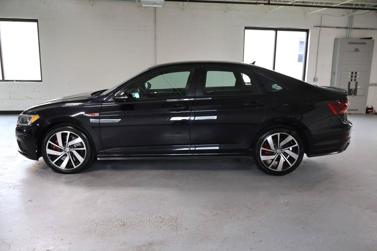 Used 2019 Volkswagen Jetta GLI FWD image 4