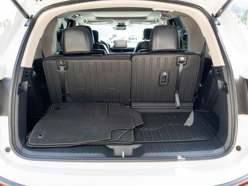 Used 2024 Honda Pilot Touring image 35
