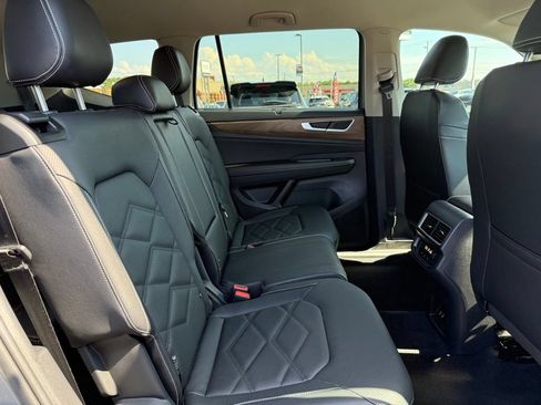 Used 2026 Volkswagen Atlas SE AWD/4WD image 9