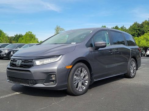 New 2026 Honda Odyssey Touring image 33