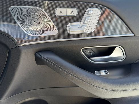 Used 2022 Mercedes-Benz GLS 450 4MATIC image 14