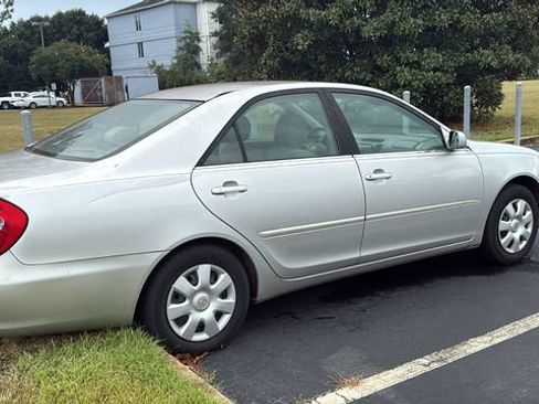 Used 2002 Toyota Camry FWD image 6