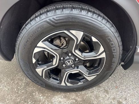 Used 2018 Honda CR-V Touring image 19