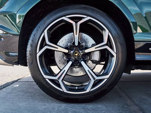 Used 2023 Lamborghini Urus S image 21