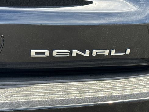 Used 2023 GMC Yukon XL Denali Ultimate AWD/4WD image 38