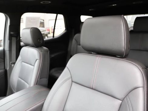 Used 2023 Chevrolet Traverse RS AWD/4WD image 14