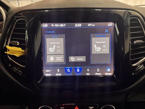 Used 2018 Jeep Compass Limited w/ Navigation Group FWD image 20