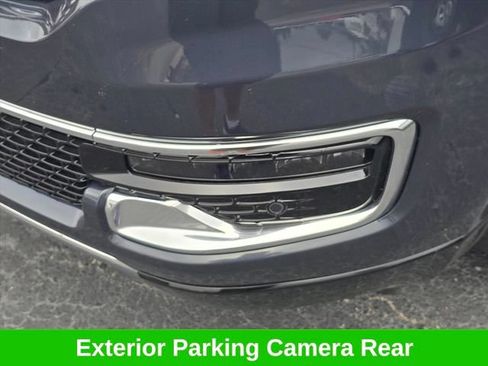 Used 2023 Jeep Wagoneer Series III w/ Premium Group I AWD/4WD image 18