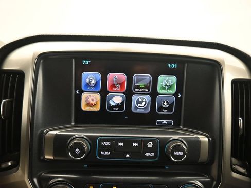 Used 2018 Chevrolet Silverado 1500 LT AWD/4WD image 16