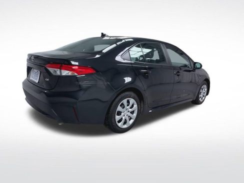 Used 2021 Toyota Corolla LE w/ Carpet Mat Package (TMS) FWD image 8