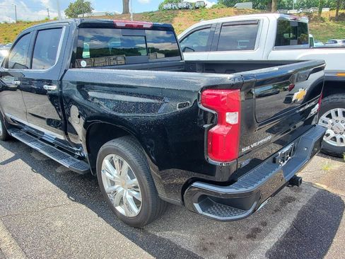 Used 2025 Chevrolet Silverado 1500 High Country AWD/4WD image 8