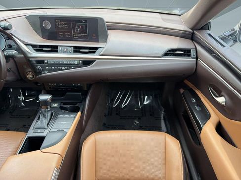 Used 2019 Lexus ES 350 w/ Premium Package FWD image 27