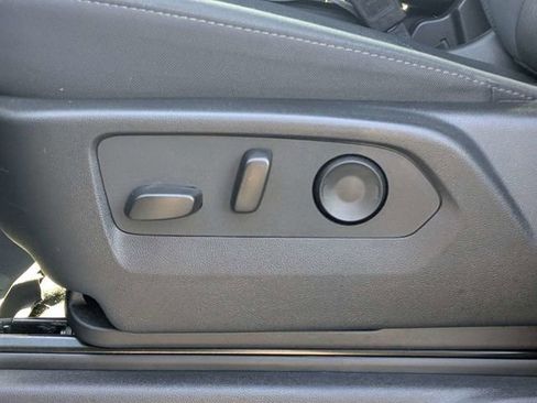 Used 2025 Chevrolet Silverado 2500 LT AWD/4WD image 17