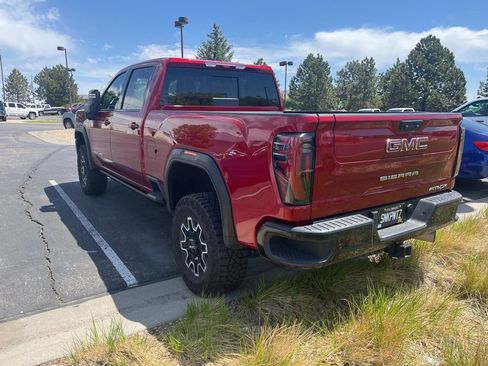 Used 2025 GMC Sierra 2500 AT4X AWD/4WD image 8