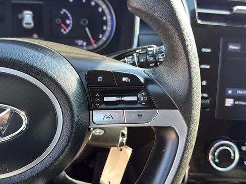 Used 2023 Hyundai Tucson SE image 15