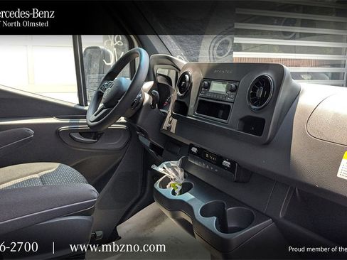 Used 2022 Mercedes-Benz Sprinter 3500 image 40