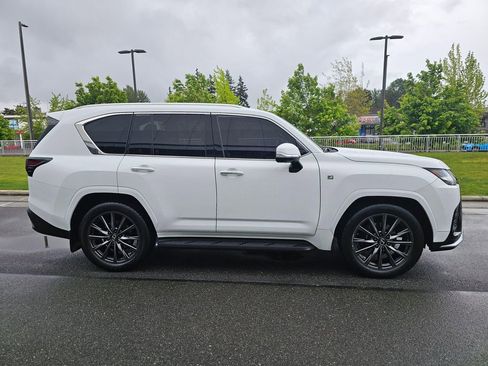 Used 2024 Lexus LX 600 F Sport AWD/4WD image 6