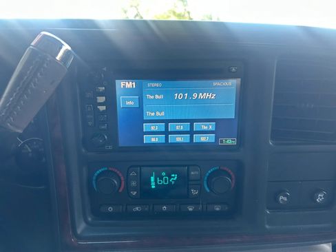 Used 2005 Cadillac Escalade AWD image 7