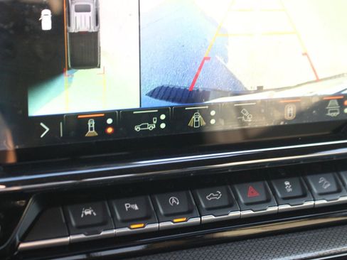 Used 2025 Chevrolet Silverado 1500 ZR2 w/ Technology Package image 26