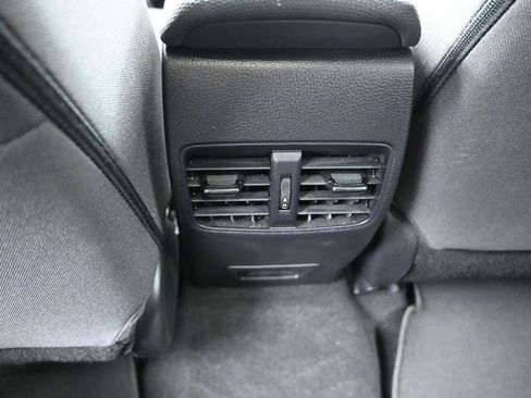 Used 2022 Toyota Corolla Cross LE FWD image 28