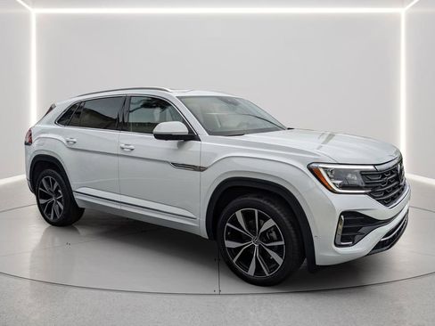 New 2026 Volkswagen Atlas Cross Sport SEL Premium R-Line AWD/4WD image 11