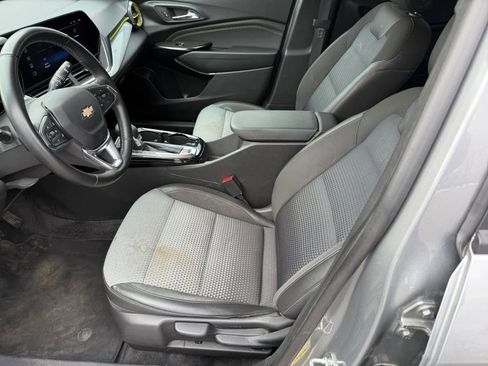 Used 2024 Chevrolet Trax LT w/ Driver Confidence Package image 15