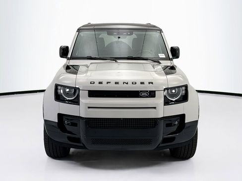 New 2026 Land Rover Defender 110 X-Dynamic SE AWD/4WD image 2