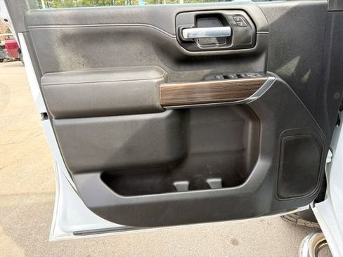 Used 2021 Chevrolet Silverado 2500 LT w/ Convenience Package image 12