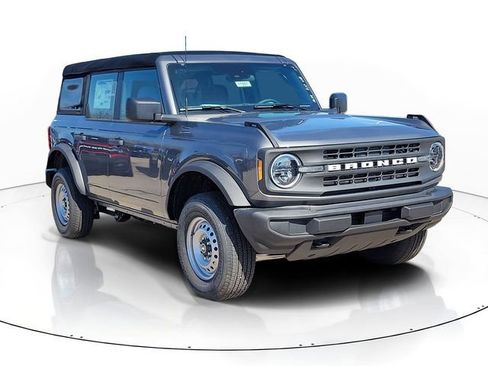 New 2026 Ford Bronco 4-Door image 2