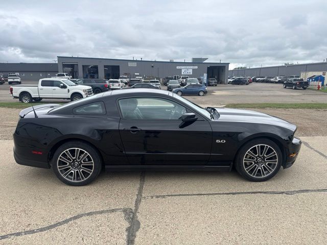 Used 2012 Ford Mustang GT Premium w/ HID Headlamps & Security Pkg RWD image 10