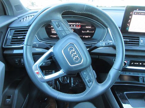 Used 2023 Audi SQ5 Premium Plus image 38