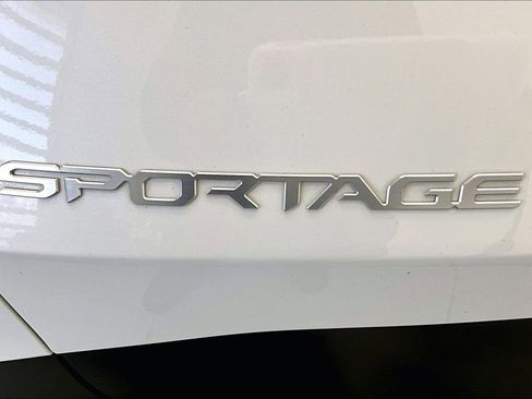 Used 2023 Kia Sportage EX image 30