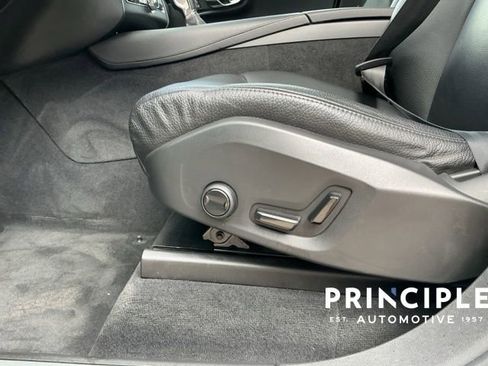 Used 2020 Volvo XC90 T5 Momentum w/ Protection Package Premier FWD image 29