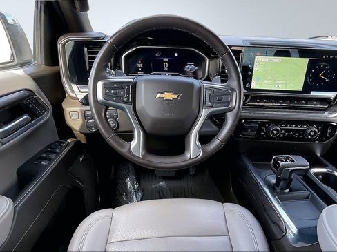 Used 2023 Chevrolet Silverado 1500 LTZ AWD/4WD image 5