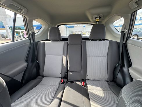 Used 2013 Toyota RAV4 LE image 28