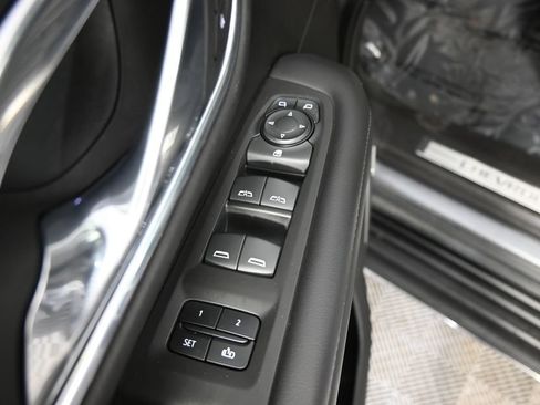 Used 2021 Chevrolet Tahoe LT AWD/4WD image 21
