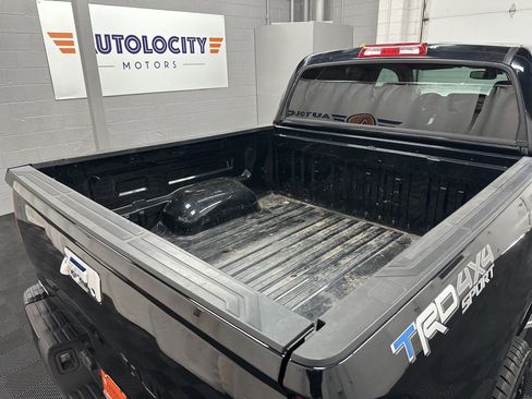 Used 2018 Toyota Tundra SR5 image 11