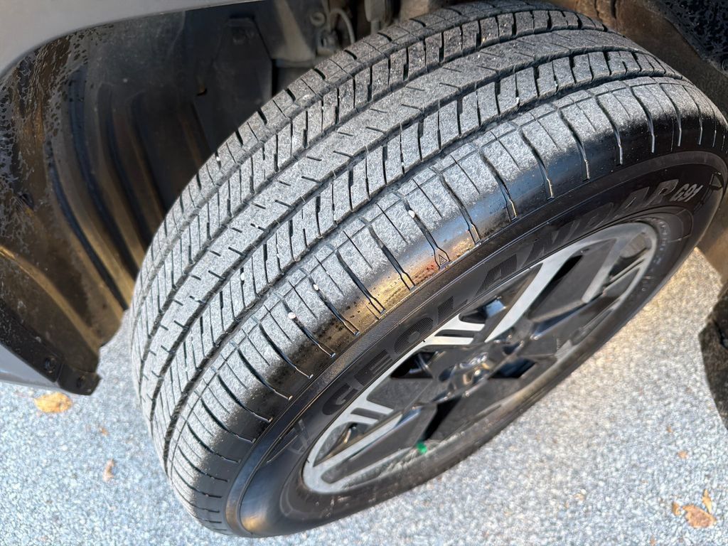 Certified 2025 Subaru Forester AWD/4WD image 38