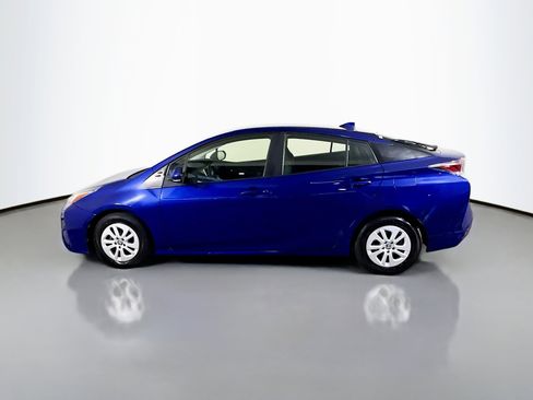 Used 2016 Toyota Prius Two image 6